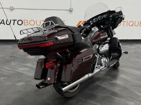 More photos of 2021 HARLEY DAVIDSON ULTRA LIMITED FLHTK at Moto Boutique, OH