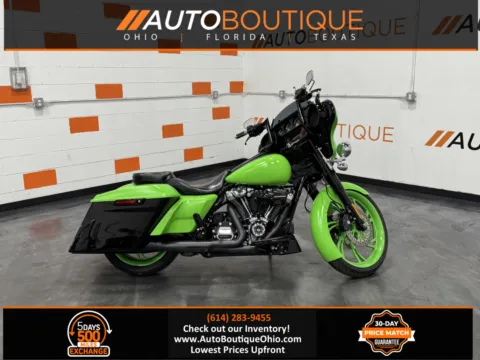 Black 2017 HARLEY DAVIDSON STREET GLIDE SPECIAL FLHXS for sale in Columbus, OH