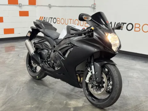 Photos of 2023 Suzuki GSX-R for sale in Columbus, OH at Moto Boutique