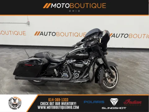 Black 2017 HARLEY DAVIDSON STREET GLIDE FLHX for sale in Columbus, OH