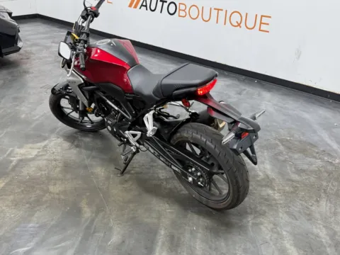 Photos of 2019 HONDA CBF 300 for sale in Columbus, OH at Moto Boutique