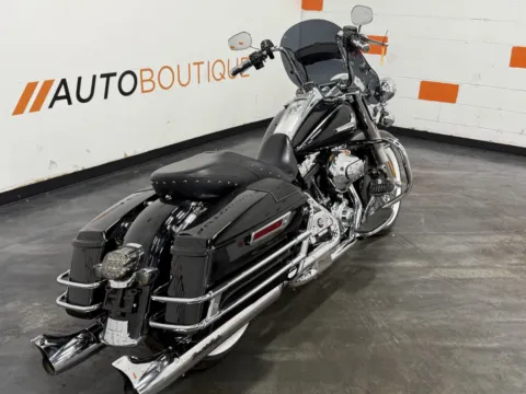 Another view of 2016 HARLEY DAVIDSON ROAD KING FLHR for sale in Columbus, OH at Moto Boutique