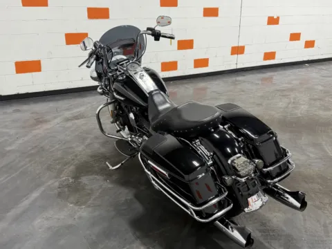 More photos of 2016 HARLEY DAVIDSON ROAD KING FLHR at Moto Boutique, OH