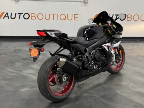 Another view of 2024 SUZUKI GSXR 750 750Z for sale in Columbus, OH at Moto Boutique