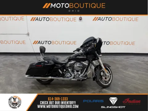 Black 2015 HARLEY DAVIDSON STREET GLIDE FLHX for sale in Columbus, OH