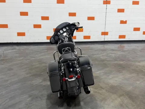 More photos of 2015 HARLEY DAVIDSON STREET GLIDE FLHX at Moto Boutique, OH