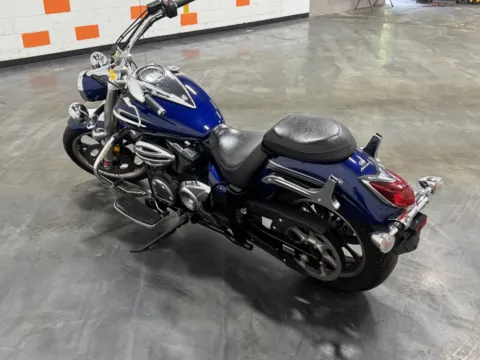 More photos of 2015 YAMAHA VSTAR 950 at Moto Boutique, OH