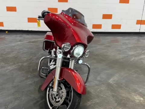 More photos of 2012 HARLEY DAVIDSON STREET GLIDE FLHX at Moto Boutique, OH