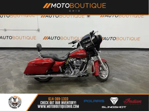 Black 2018 HARLEY DAVIDSON STREET GLIDE FLHX for sale in Columbus, OH