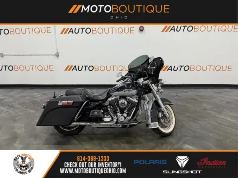 Black 2012 HARLEY DAVIDSON ROAD KING CLASSIC FLHRC for sale in Columbus, OH