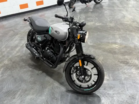More photos of 2023 ROYAL ENFIELD HUNTER 350 at Moto Boutique, OH