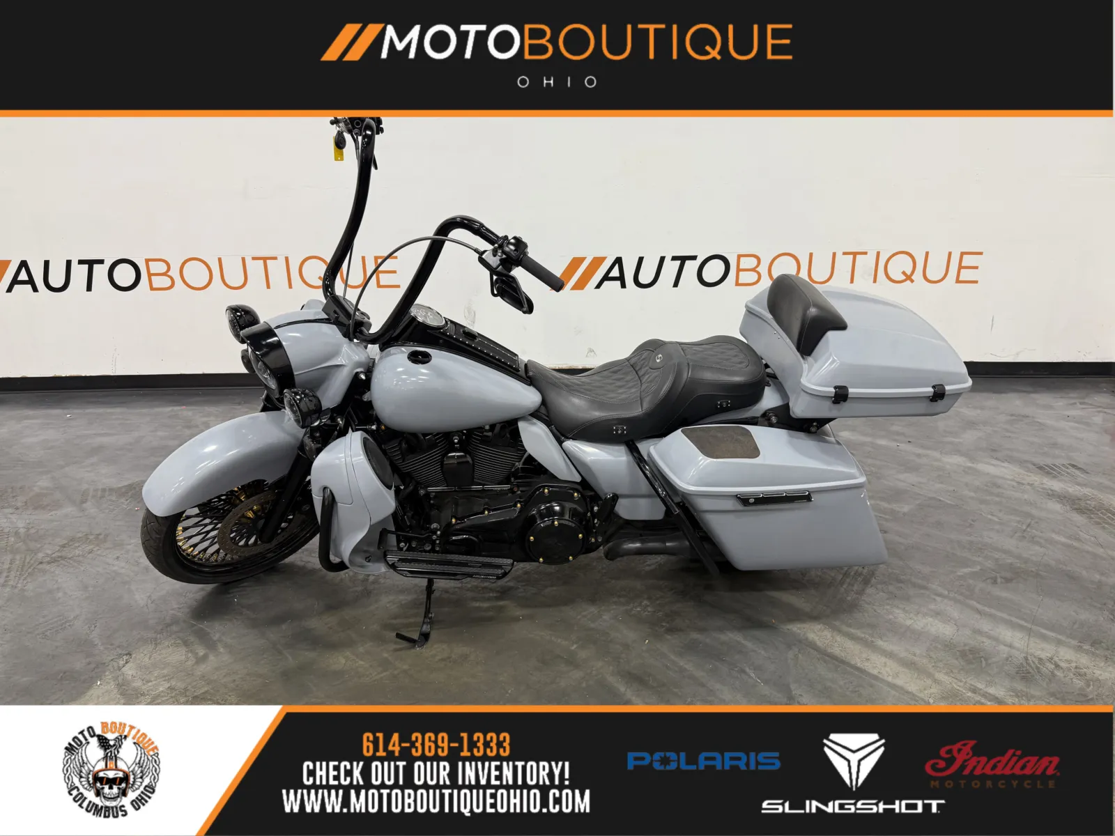 Gray 2012 HARLEY DAVIDSON ROAD KING CLASSIC FLHRC for sale in Columbus, OH