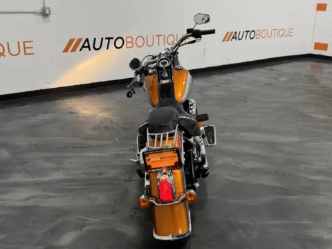 More photos of 2014 HARLEY DAVIDSON SOFTAIL DELUXE FLSTN at Moto Boutique, OH