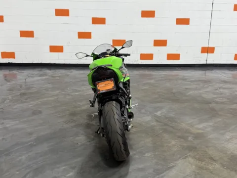 More photos of 2024 KAWASAKI ZX6R KRT at Moto Boutique, OH
