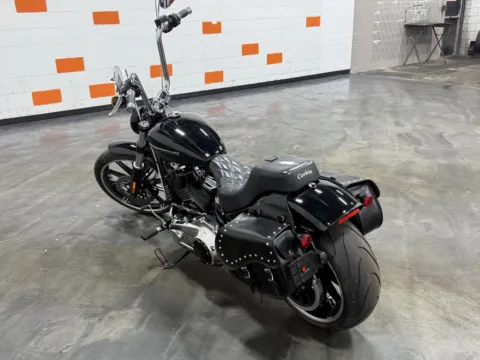 More photos of 2019 Harley-Davidson Softail Breakout at Moto Boutique, OH