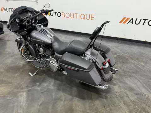 Photos of 2016 Harley-Davidson Road Glide for sale in Columbus, OH at Moto Boutique