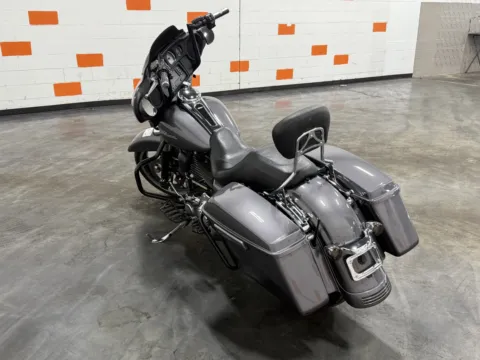 More photos of 2014 HARLEY DAVIDSON STREET GLIDE FLHX at Moto Boutique, OH