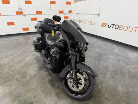 Photos of 2020 HARLEY DAVIDSON ULTRA LIMITED FLHTK for sale in Columbus, OH at Moto Boutique
