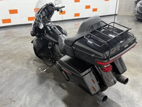 More photos of 2020 HARLEY DAVIDSON ULTRA LIMITED FLHTK at Moto Boutique, OH