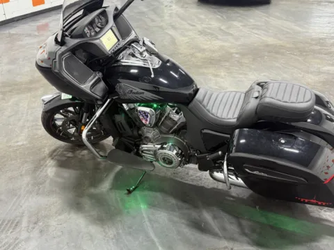 More photos of 2020 Indian Challenger Limited at Moto Boutique, OH