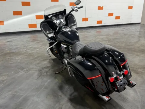 More photos of 2020 Indian Challenger Limited at Moto Boutique, OH