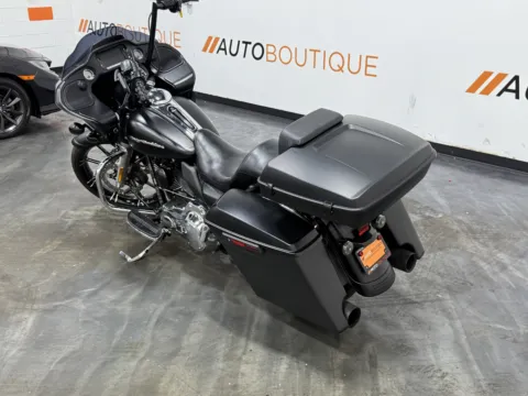 Photos of 2015 HARLEY DAVIDSON ROAD GLIDE SPECIAL FLTRXS for sale in Columbus, OH at Moto Boutique