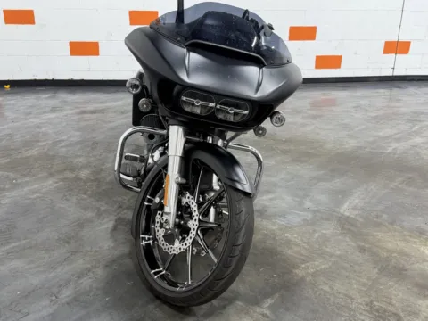 More photos of 2015 HARLEY DAVIDSON ROAD GLIDE SPECIAL FLTRXS at Moto Boutique, OH