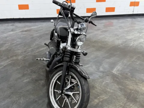 More photos of 2016 HARLEY DAVIDSON SPORTSTER XL 1200 at Moto Boutique, OH