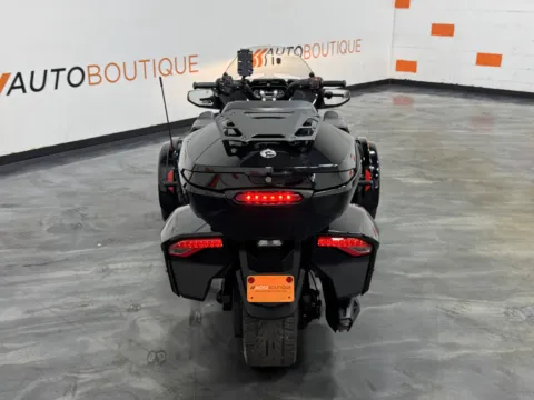 More photos of 2019 CAN AM SPYDER F3 at Moto Boutique, OH