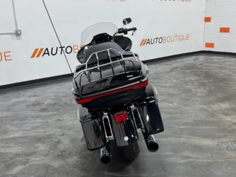 More photos of 2021 HARLEY DAVIDSON ROAD GLIDE LIMITED FLTRK at Moto Boutique, OH