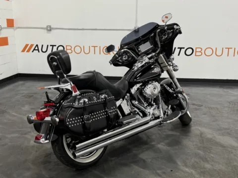 Another view of 2011 HARLEY DAVIDSON HERITAGE CLASSIC FLSTC for sale in Columbus, OH at Moto Boutique