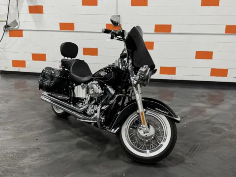 Photos of 2011 HARLEY DAVIDSON HERITAGE CLASSIC FLSTC for sale in Columbus, OH at Moto Boutique