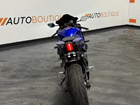 More photos of 2023 YAMAHA R7 at Moto Boutique, OH