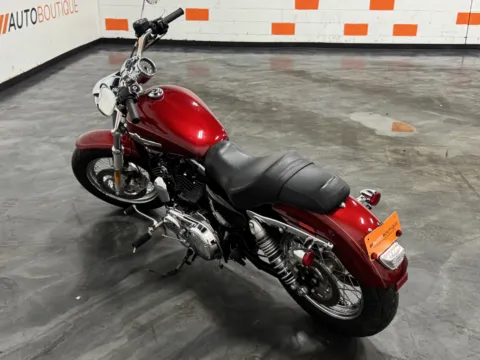 More photos of 2017 HARLEY DAVIDSON SPORTSTER XL 1200C at Moto Boutique, OH