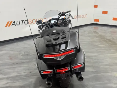 More photos of 2018 YAMAHA STAR VENTURE at Moto Boutique, OH