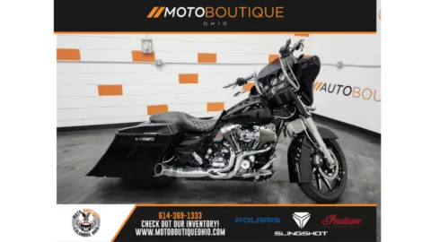 Black 2011 HARLEY DAVIDSON STREET GLIDE FLHX for sale in Columbus, OH