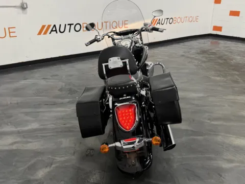 More photos of 2018 SUZUKI BOULEVARD C50 T VL800 at Moto Boutique, OH