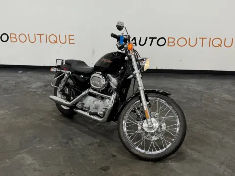 Another view of 2000 HARLEY DAVIDSON SPORTSER XL883C for sale in Columbus, OH at Moto Boutique