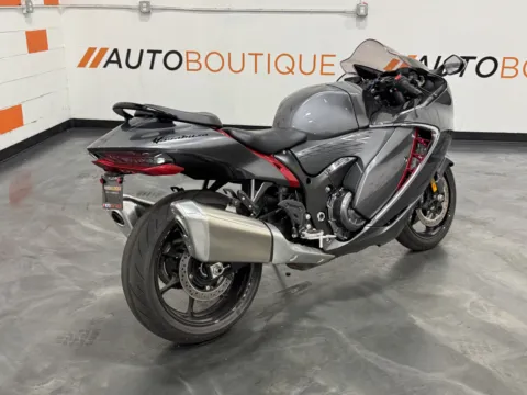 Another view of 2023 SUZUKI HAYABUSA 1340 for sale in Columbus, OH at Moto Boutique