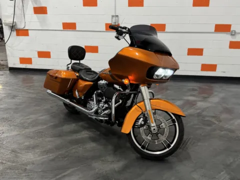Photos of 2015 HARLEY DAVIDSON ROAD GLIDE SPECIAL FLTRXS for sale in Columbus, OH at Moto Boutique
