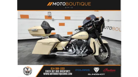 Black 2014 HARLEY DAVIDSON STREET GLIDE SPECIAL FLHXS for sale in Columbus, OH