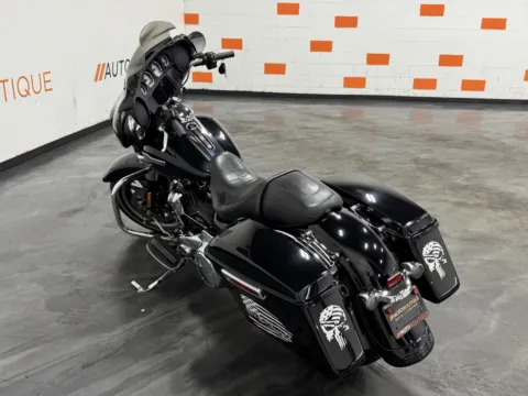 More photos of 2022 HARLEY DAVIDSON STREET GLIDE FLHX at Moto Boutique, OH