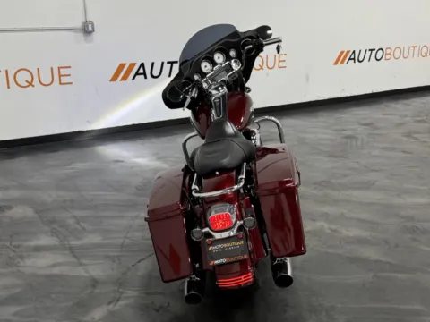 More photos of 2008 HARLEY DAVIDSON STREET GLIDE FLHX at Moto Boutique, OH