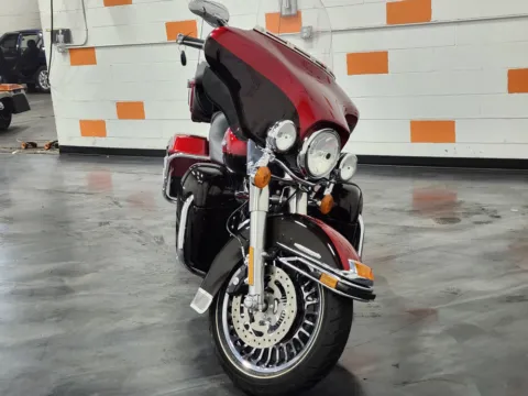 More photos of 2012 HARLEY DAVIDSON ULTRA LIMITED FLHTK at Moto Boutique, OH