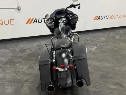 More photos of 2017 HARLEY DAVIDSON ROAD GLIDE SPECIAL FLTRXS at Moto Boutique, OH