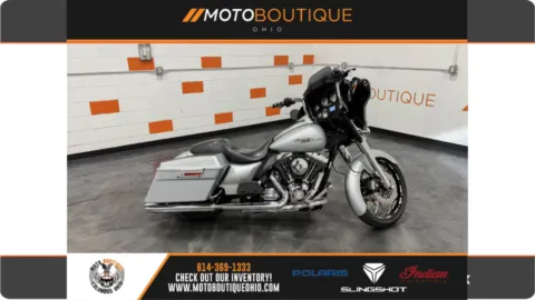 Silver 2010 HARLEY DAVIDSON STREET GLIDE FLHX for sale in Columbus, OH