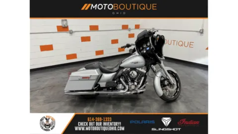 Silver 2010 HARLEY DAVIDSON STREET GLIDE FLHX for sale in Columbus, OH