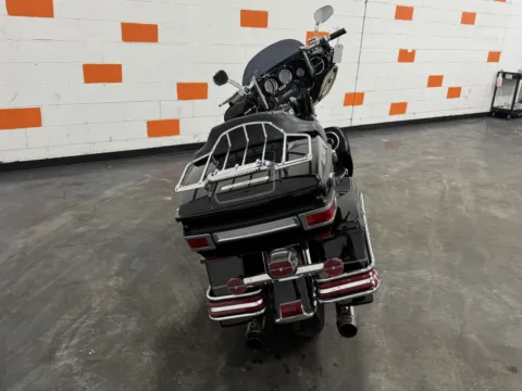 More photos of 2006 HARLEY DAVIDSON ULTRA CLASSIC FLHTCUI at Moto Boutique, OH