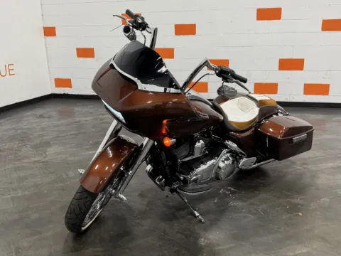 Another view of 2015 HARLEY DAVIDSON ROAD GLIDE SPECIAL FLTRXS for sale in Columbus, OH at Moto Boutique