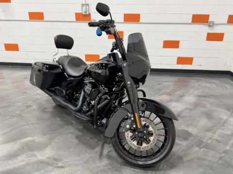 Photos of 2019 HARLEY DAVIDSON ROAD KING SPECIAL FLHRXS for sale in Columbus, OH at Moto Boutique